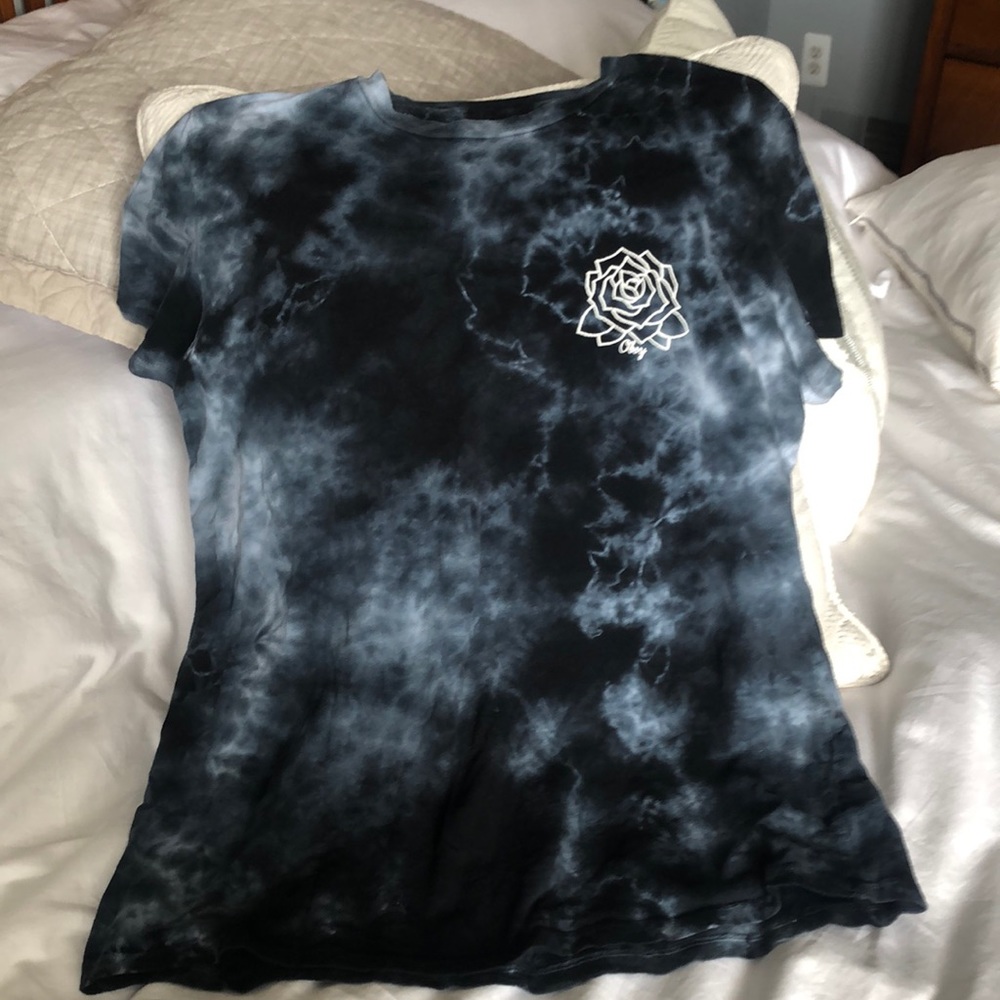 Tee shirt